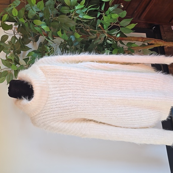 AKIRA Cream Turtleneck Sweater - Picture 1 of 8